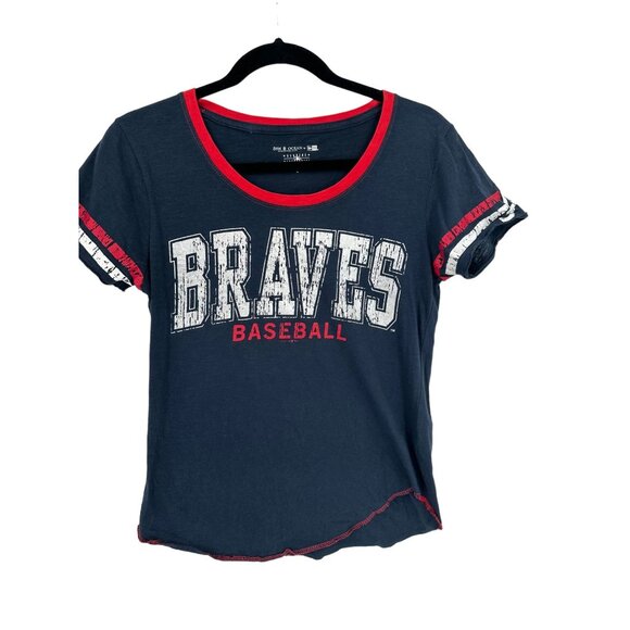 Braves Baseball T-Shirt Navy Red Accents New Era Women's XS 100% Cotton - Picture 10 of 10